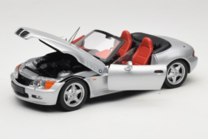 BMW Z3 Cabriolet Argent UT Models 1:18 20402 Métal — image 2 sur 8