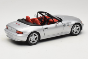 BMW Z3 Cabriolet Argent UT Models 1:18 20402 Métal — image 3 sur 8