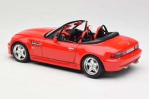 BMW Z3 E36/7 Roadster Rouge Bburago 1:18 3349 Métal — image 7 sur 8