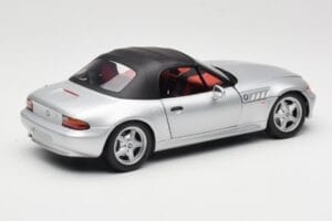 BMW Z3 Roadster 1.8 Argent UT Models 1:18 20404 Métal — image 3 sur 8