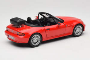 BMW Z3 Roadster 1.9 Rouge Édition Concessionnaire UT Models 1:18 80439423068 Métal — image 3 sur 8