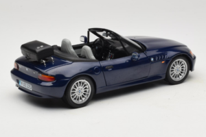 BMW Z3 Roadster Bleu Édition Concessionnaire UT Models 1:18 80439422186 Métal — image 3 sur 8