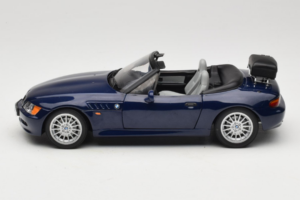 BMW Z3 Roadster Bleu Édition Concessionnaire UT Models 1:18 80439422186 Métal — image 4 sur 8