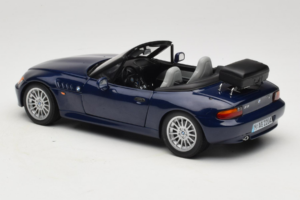 BMW Z3 Roadster Bleu Édition Concessionnaire UT Models 1:18 80439422186 Métal — image 7 sur 8