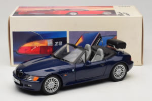 BMW Z3 Roadster Bleu Édition Concessionnaire UT Models 1:18 80439422186 Métal — image 8 sur 8