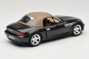 BMW Z3 Roadster Vert Édition Concessionnaire UT Models 1:18 80439411711 Métal — image 3 sur 8