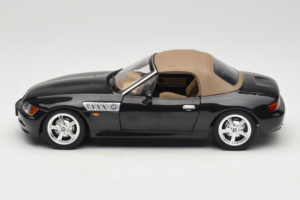 BMW Z3 Roadster Vert Édition Concessionnaire UT Models 1:18 80439411711 Métal — image 4 sur 8