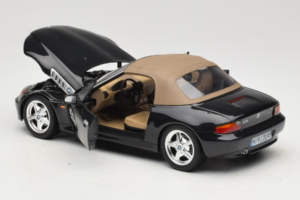 BMW Z3 Roadster Vert Édition Concessionnaire UT Models 1:18 80439411711 Métal — image 5 sur 8
