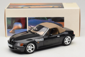 BMW Z3 Roadster Vert Édition Concessionnaire UT Models 1:18 80439411711 Métal — image 8 sur 8