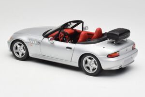BMW Z3 Roadster Avec Porte-Bagages Argent UT Models 1:18 20407 Métal — image 7 sur 8