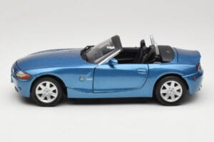 BMW Z4 E85 Bleu Métallique Motormax 1:18 73144 Métal — image 4 sur 8
