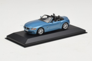 BMW Z4 E85 Cabriolet Light Blue Metallic Minichamps 1:43 BMW016 Métal — image 2 sur 4