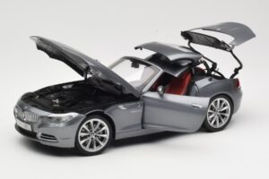 BMW Z4 E89 sDrive 35i Space Grey Metallic Kyosho 1:18 80432147085 Métal — image 2 sur 8