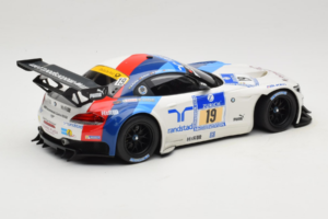 BMW Z4 GT3 #19 Team Schubert J. Muller / D. Muller ADAC 24 Hours Nurburgring 2013 Minichamps 1:18 151132319 Métal — image 2 sur 6