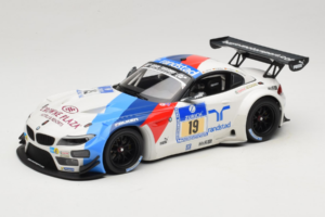 BMW Z4 GT3 #19 Team Schubert J. Muller / D. Muller ADAC 24 Hours Nurburgring 2013 Minichamps 1:18 151132319 Métal