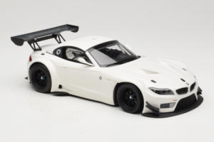BMW Z4 GT3 E89 Blanc Minichamps 1:18 151122301 Métal — image 4 sur 6