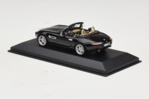 BMW Z8 Cabriolet Noir Minichamps 1:43 80420026607-R1 Métal — image 3 sur 4