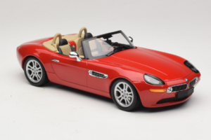 BMW Z8 Rouge Minichamps 1:18 155024230 Métal — image 4 sur 6