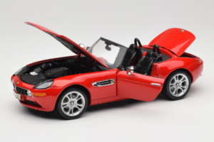 BMW Z8 Rouge Kyosho 1:18 80439411730 Métal — image 2 sur 9