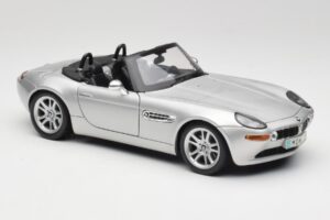 BMW Z8 E52 Titanium Silver Maisto 1:18 536896 Métal — image 6 sur 8