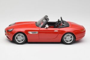 BMW Z8 E52 Rouge Métallisé Bburago 1:18 18-12032 Métal — image 4 sur 8