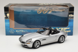 BMW Z8 Argent 007 The World Is Not Enough AUTOart 1:18 70511 Métal — image 8 sur 8