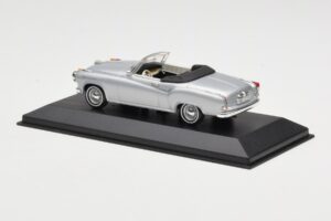 Borgward Isabella Cabriolet Argent Minichamps 1:43 400096030 Métal — image 3 sur 4