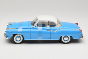Borgward Isabella Coupe Bleu Revell 1:18 08859-P1 Métal — image 3 sur 6