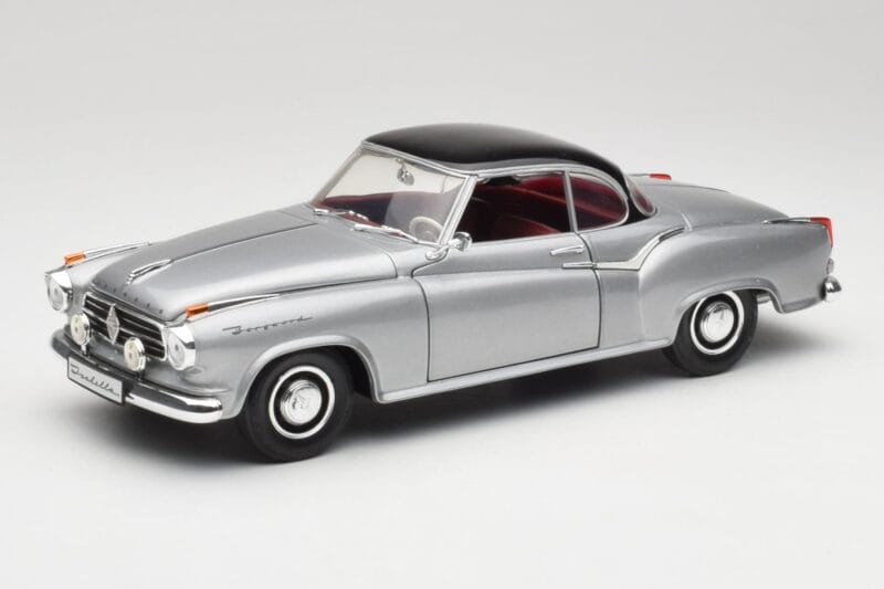 Borgward Isabella Coupé Gris & Noir Revell 1:18 8989 Métal