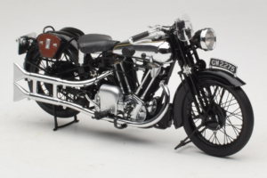 Brough Superior SS 100 T. E. Lawrence Minichamps 1:18 122135500 Métal — image 4 sur 6