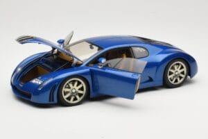 Bugatti EB 18.3 Chiron Bleu AUTOart 1:18 70911 Métal — image 2 sur 8