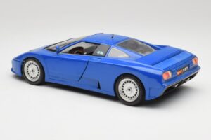 Bugatti EB110 Bleu Foncé Bburago 1:18 3035-DB Métal — image 7 sur 8