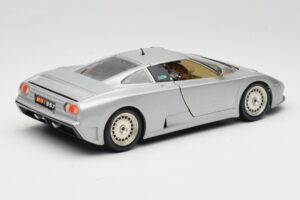 Bugatti EB110 Argent Bburago 1:18 3035-S Métal — image 3 sur 8