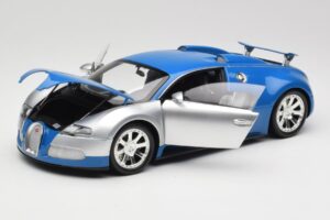 Bugatti Veyron Edition Centenaire Chrome Blue Minichamps 1:18 100110850 Métal — image 2 sur 8