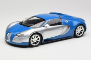Bugatti Veyron Edition Centenaire Chrome Blue Minichamps 1:18 100110850 Métal