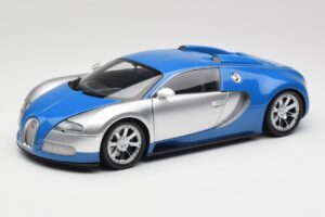 Bugatti Veyron Edition Centenaire Chrome Blue Minichamps 1:18 100110850-O Métal