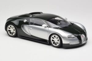 Bugatti Veyron Edition Centenaire Chrome Green Minichamps 1:18 100110852 Métal — image 6 sur 8