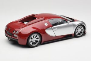 Bugatti Veyron Edition Centenaire Chrome Red Minichamps 1:18 100110851-O Métal — image 3 sur 8