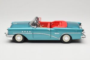 Buick Century Cabriolet Bleu Mira 1:18 6134 Métal — image 4 sur 8