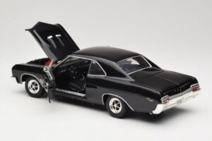 Buick GS 400 Noir American Muscle 1:18 33086 Métal — image 5 sur 8