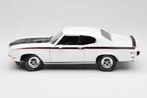 Buick GSX Blanc American Muscle 1:18 AMM1322/06 Métal — image 4 sur 8
