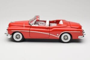 Buick Skylark Rouge Motormax 1:18 411393-M1 Métal — image 4 sur 8
