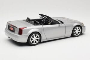Cadillac XLR Cabriolet Argent Hot Wheels 1:18 53838 Métal — image 3 sur 8