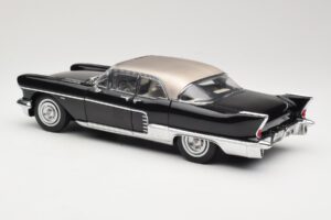Cadillac Brougham Noir Sun Star 1:18 4001 Métal — image 7 sur 8