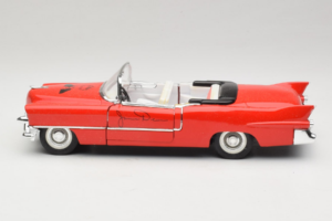 Cadillac Cabriolet Rouge James Dean Solido 1:18 98019 Métal — image 4 sur 8