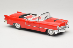 Cadillac Cabriolet Rouge James Dean Solido 1:18 98019 Métal — image 6 sur 8