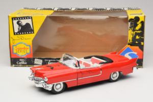 Cadillac Cabriolet Rouge James Dean Solido 1:18 98019 Métal — image 8 sur 8