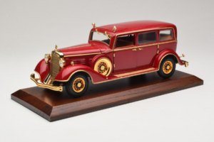 Cadillac Deluxe Tudor Limousine d'État Puyi Dernier Empereur de Chine Sun Star 1:18 4100 Métal — image 8 sur 9