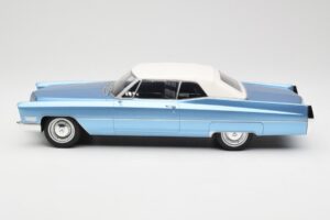 Cadillac DeVille Bleu KK-Scale 1:18 KKDC180314 Métal — image 3 sur 6