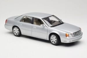 Cadillac DeVille DTS Maisto 1:18 56061 Métal — image 6 sur 8